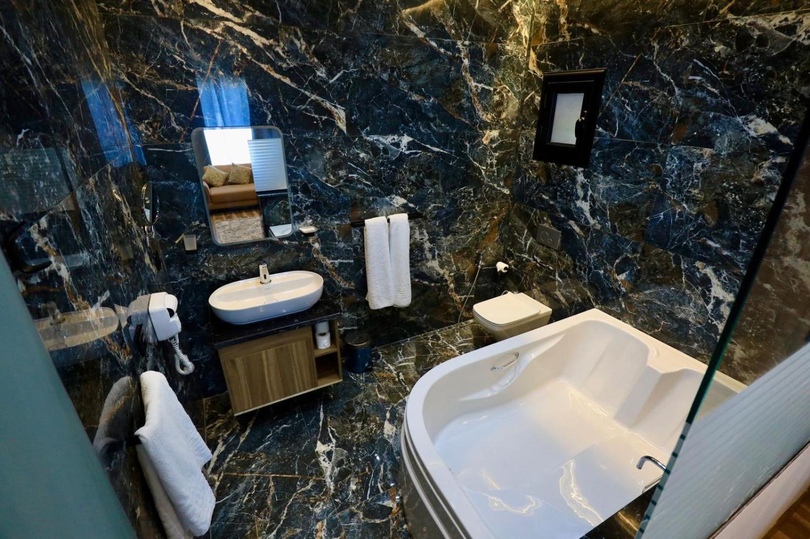 Farida Habu Palace Hotel Luxor Ngoại thất bức ảnh