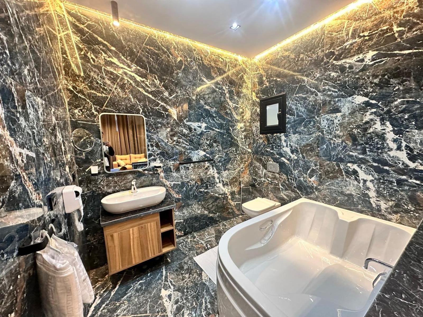 Farida Habu Palace Hotel Luxor Ngoại thất bức ảnh